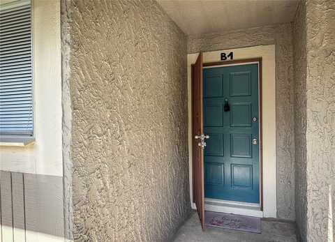 6336 NEWTOWN CIRCLE, TAMPA, FL 33615