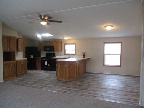 23404 Arlington Dr, Clinton, MI 48036