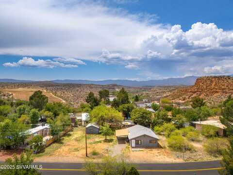 2480 S Kadomoto Drive, Cornville, AZ 86325