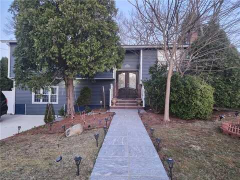 8 Marigold Court, Cranston, RI 02920
