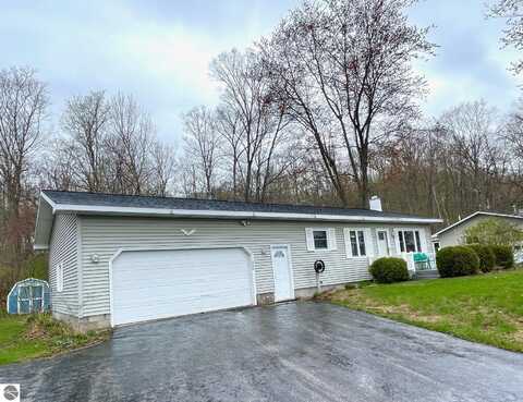 1368 S M-88, Bellaire, MI 49615