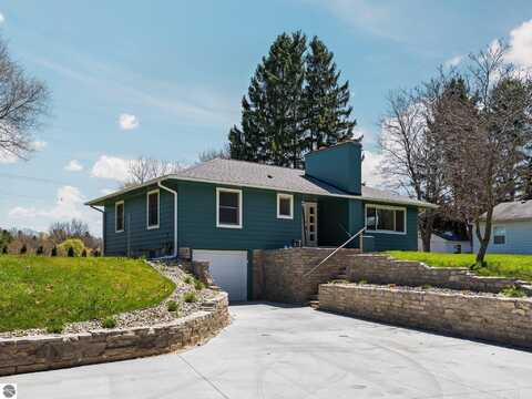 1330 N Orchard Drive, Traverse City, MI 49686