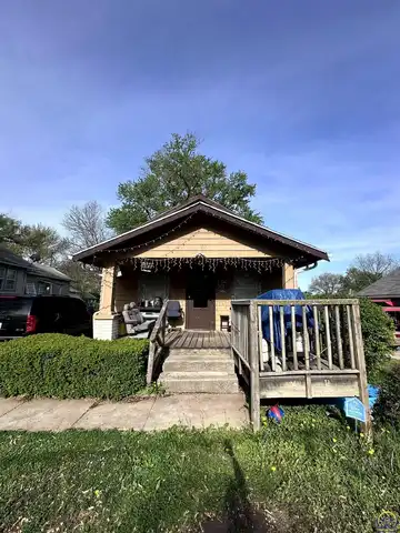 553 SE Golden AVE, Topeka, KS 66607