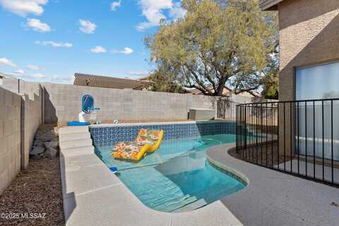 10013 E Rocky Wash Drive, Tucson, AZ 85748
