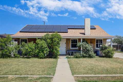 1406 De Witt Avenue, Sanger, CA 93657
