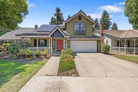 925 S Pinkham Street, Visalia, CA 93292
