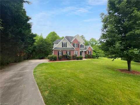 8402 Cripplegate Trace, Browns Summit, NC 27214