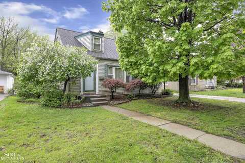 22450 Pointe, Saint Clair Shores, MI 48081