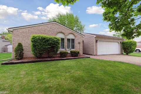 16060 Touraine, Clinton Township, MI 48038