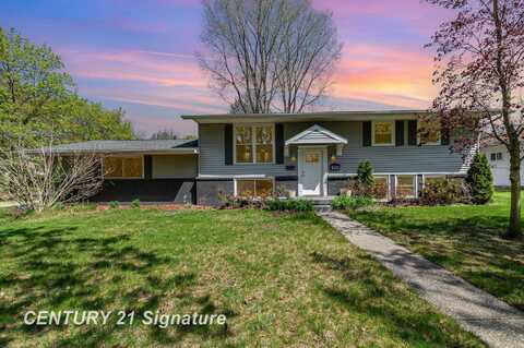 201 Hollybrook, Midland, MI 48640