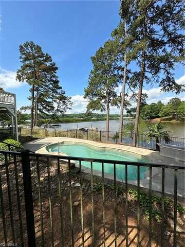 144 Golden Eagle Lane, Lexington, NC 27292