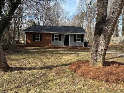 2865 Laguna Avenue, Winston Salem, NC 27103