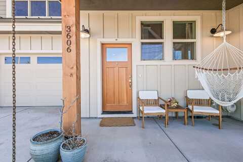 3606 SW Badger Avenue, Redmond, OR 97756