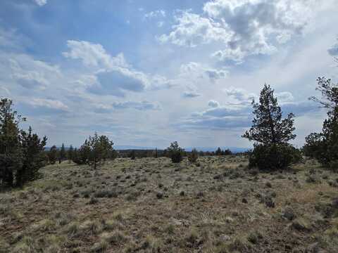 SE Hilltop Road, Prineville, OR 97754