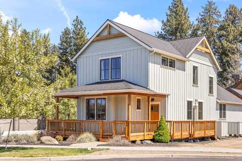 446 S Cottonwood Street, Sisters, OR 97759