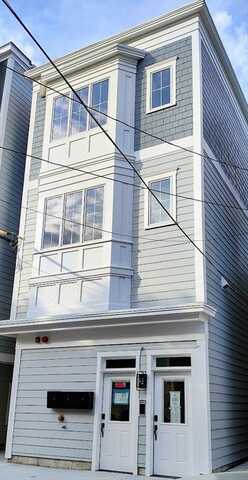 80 Baxter Street, Boston, MA 02127