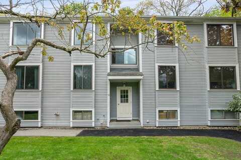 54 Staffordshire Lane, Concord, MA 01742