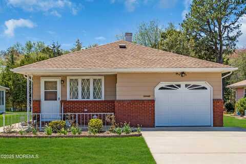 51 Barbados Drive S, Toms River, NJ 08757