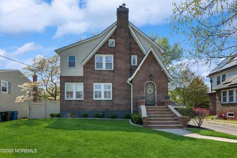 64 Roosevelt Circle E, Red Bank, NJ 07701