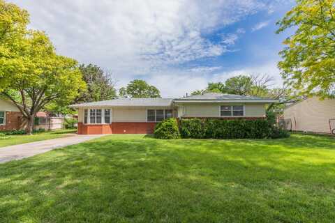 2517 13TH Avenue, Canyon, TX 79015