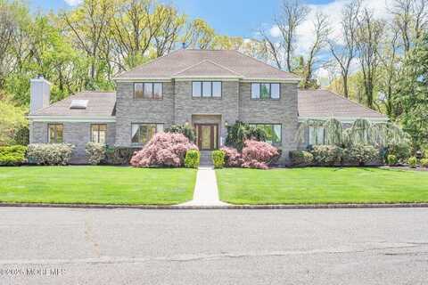 7 Mc Donald Court, Middletown, NJ 07748