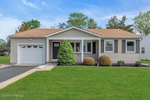 10 Norfolk Drive, Toms River, NJ 08757