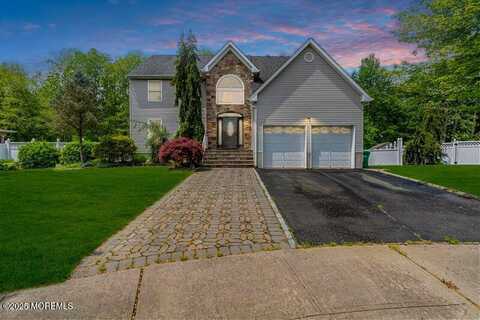 11 Patio Court, Monroe, NJ 08831