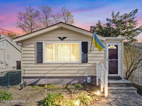 825 Arbordale Drive, Keyport, NJ 07735