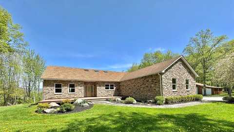 556 Bruyn Turnpike, Wallkill, NY 12589