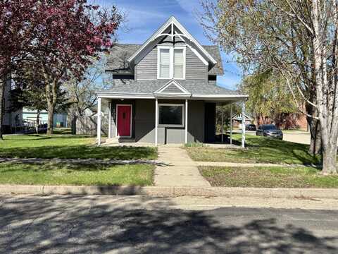 302 E 2nd Street, Redfield, SD 57469