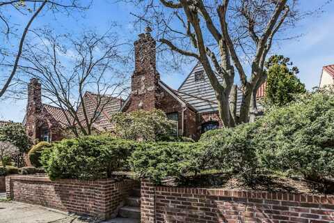 5012 194th Street, Fresh Meadows, NY 11365