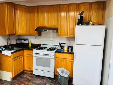 2265 W 7th St, Brooklyn, NY 11223