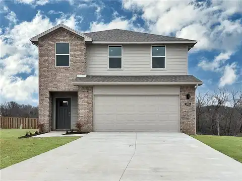 1930 Larkspur ST, Springdale, AR 72762
