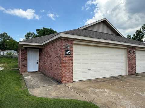 1957 S 18Th ST, Rogers, AR 72758