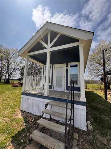 324 Parker, Elkins, AR 72727