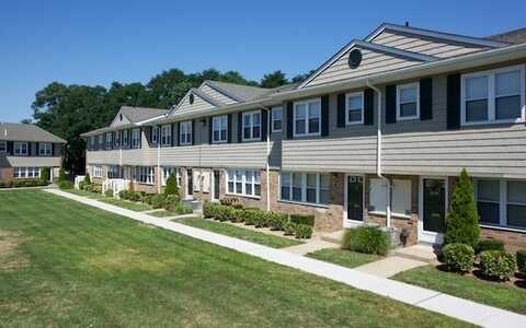 1355 Roanoke Avenue, Riverhead, NY 11901