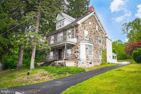 1050 MORAVIA STREET, FOUNTAIN HILL, PA 18015