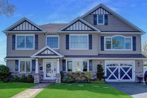 35 Cottage Drive, Massapequa, NY 11758