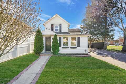 267 Smith Avenue, Islip, NY 11751
