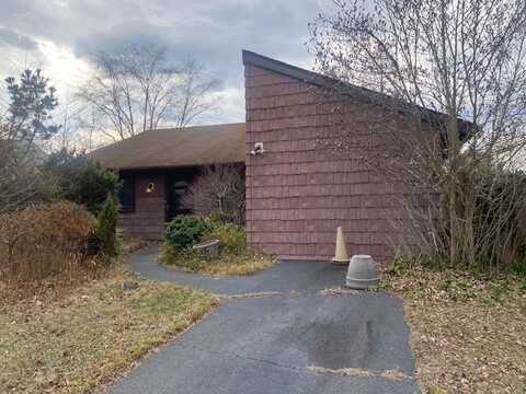 4 Mercury Avenue, East Patchogue, NY 11772
