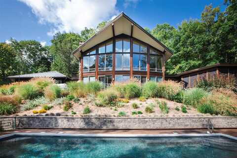 150 Meads Mountain Road, Woodstock, NY 12498