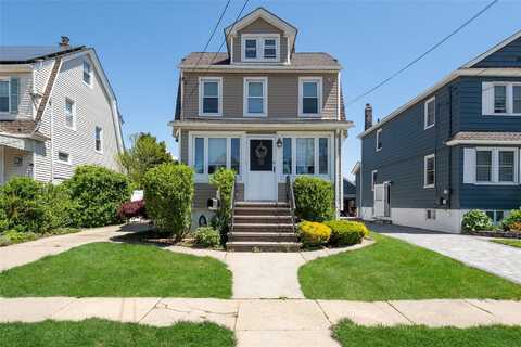 19 Garden Street, Valley Stream, NY 11581