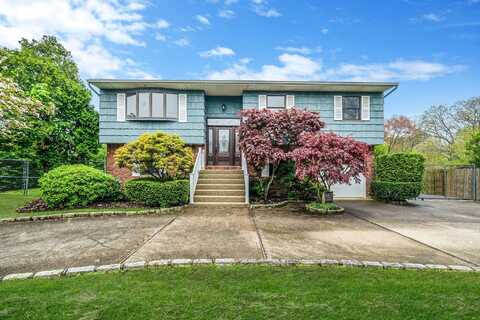 40 Cedarhurst Street, Islip Terrace, NY 11752