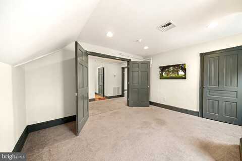 119 S BROAD STREET, KENNETT SQUARE, PA 19348