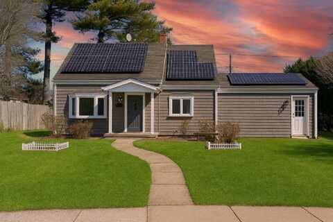 13 Curve Lane, Levittown, NY 11756
