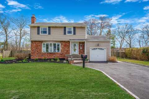 54 Higgins Street, North Babylon, NY 11703