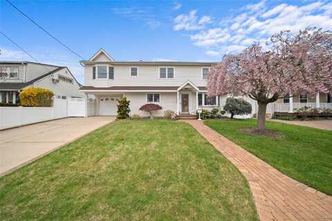 312 Ocean Avenue, Massapequa Park, NY 11762