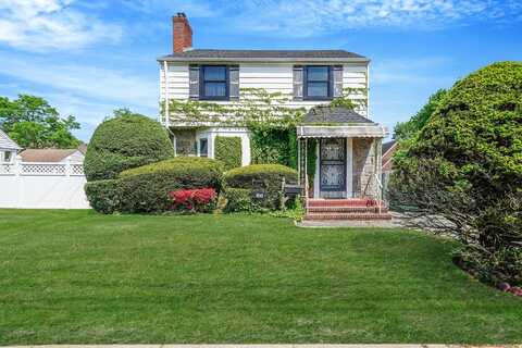 66 Elmwood Avenue, Hempstead, NY 11550