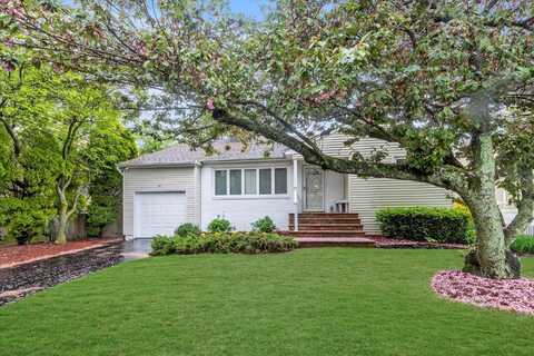 1067 Ida Place, Bellmore, NY 11710