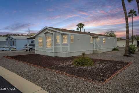 156 N HAWES Road, Mesa, AZ 85207
